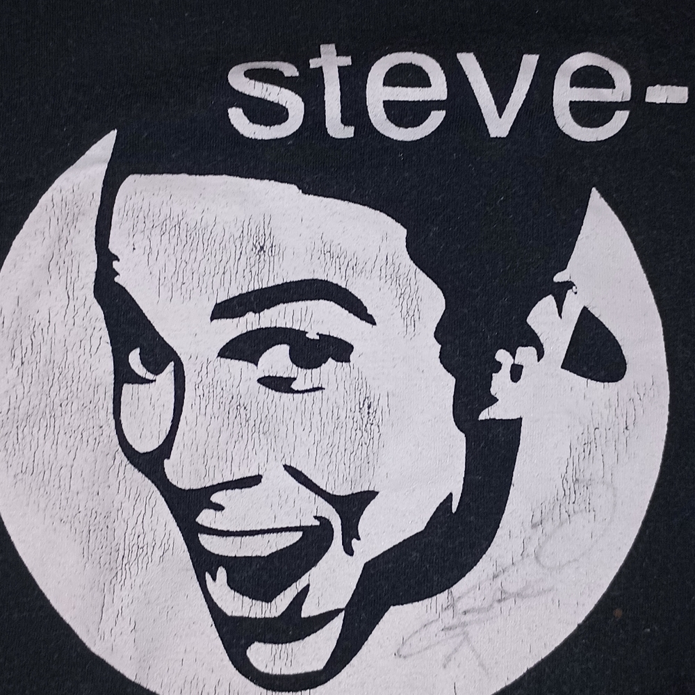 Autographed Steve O vintage T shirt size small, several flaws